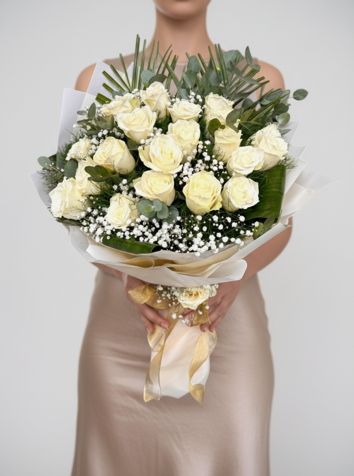 21 İthal Canlı Beyaz Gül Buketimiz